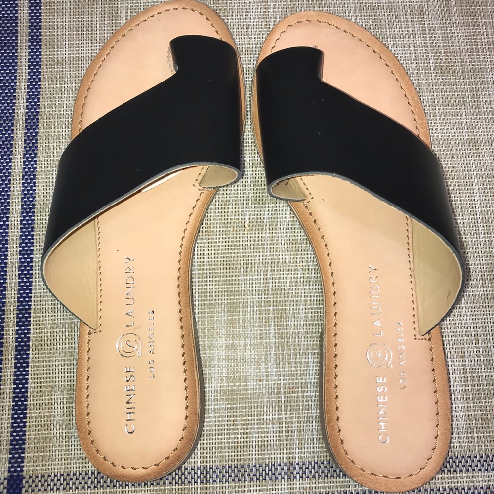 Chinese laundry sandals flip flops size 6